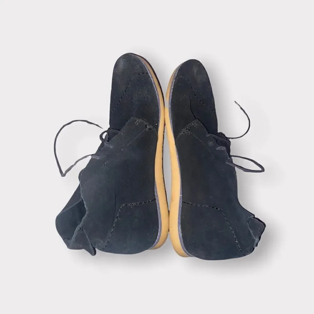 Toms lightly worn